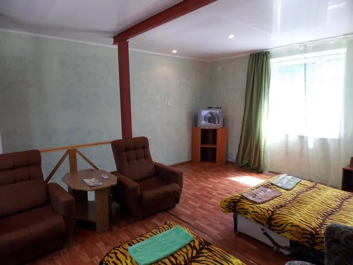 Ейск: Na Nizhnesadovoy Apartment