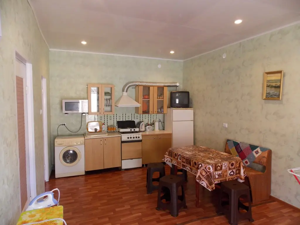 Ейск: Na Nizhnesadovoy Apartment