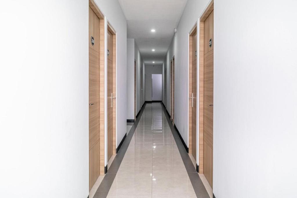 Джакарта: Reddoorz Near Puri Indah Lippo Mall 2