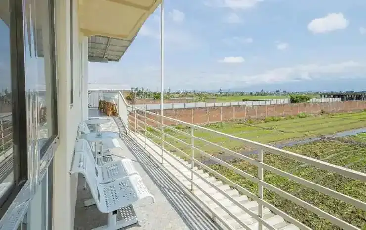 Маланг: RedDoorz Plus near Malang Airport
