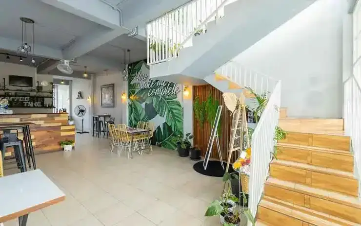 Маланг: RedDoorz Plus near Malang Airport