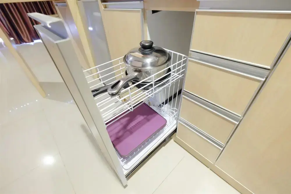 Джакарта: Comfortable and Modern Studio Apartment near Cawang and MT Haryono