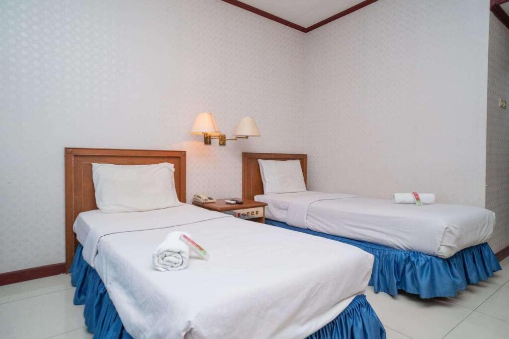 Палембанг: Hotel Idayu Natuna Palembang RedPartner