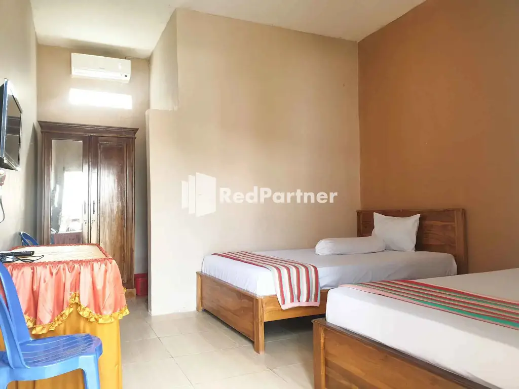 Рутенг: Hotel Gloria Borong RedPartner