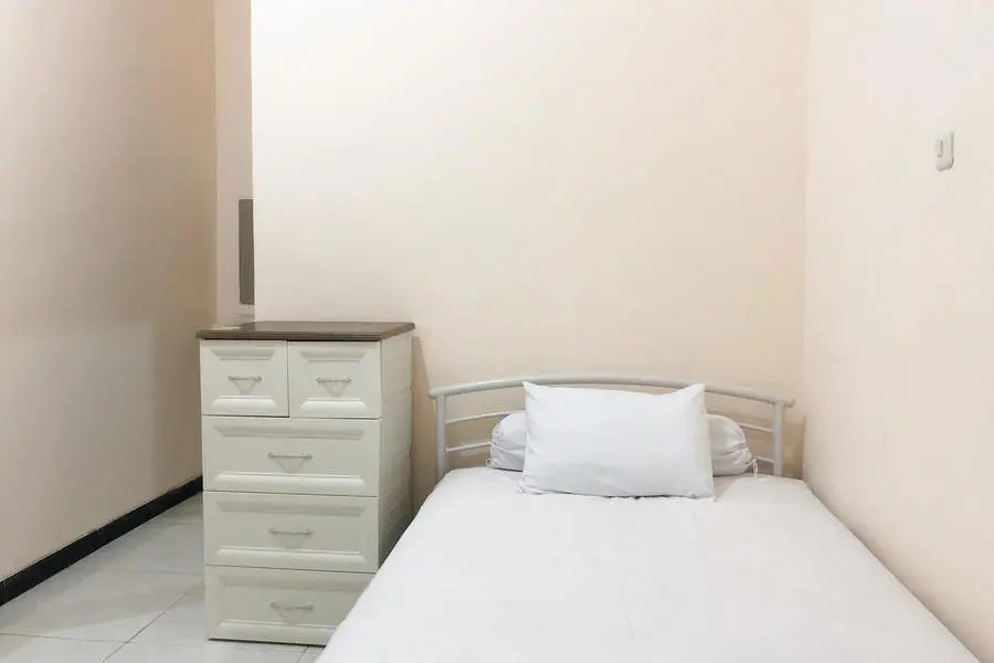 Сурабая: Raja Homestay Syariah RedPartner