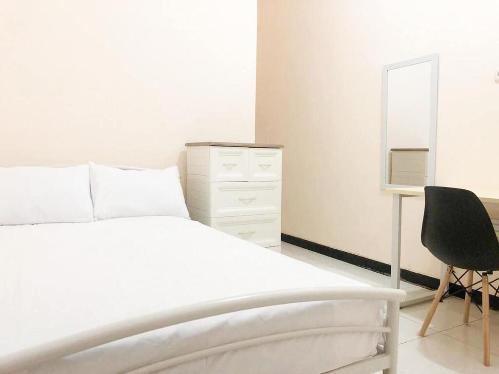 Сурабая: Raja Homestay Syariah RedPartner