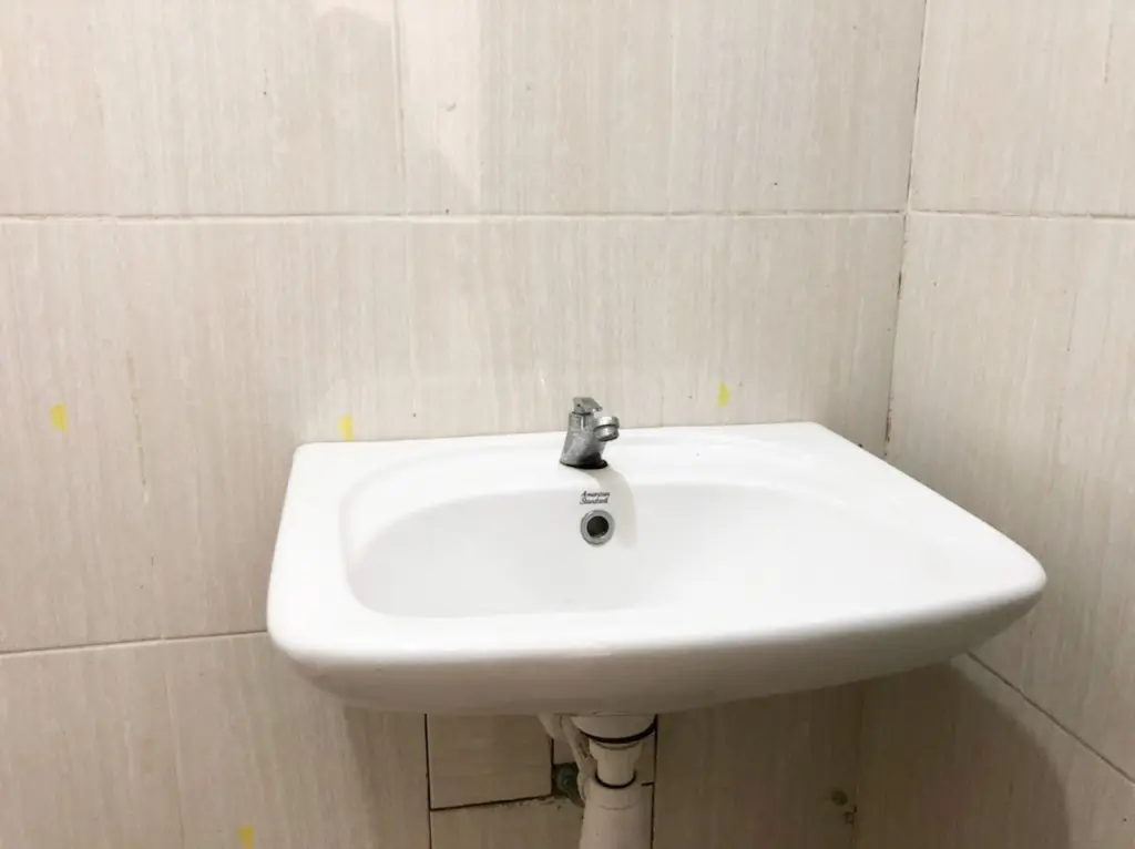 Сурабая: Yellow House Syariah RedPartner near MERR Rungkut Surabaya