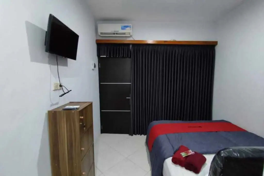 Пурвокерто: RedDoorz @ Jalan Raya Baturaden