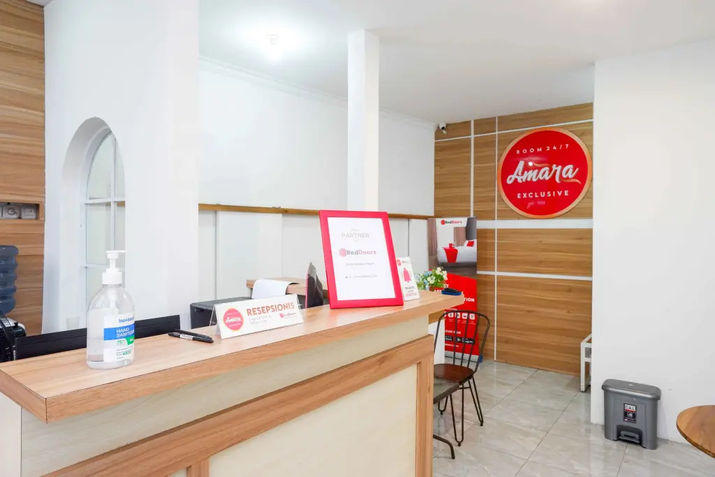 Пурвокерто: RedDoorz near Rita Super Mall Purwokerto