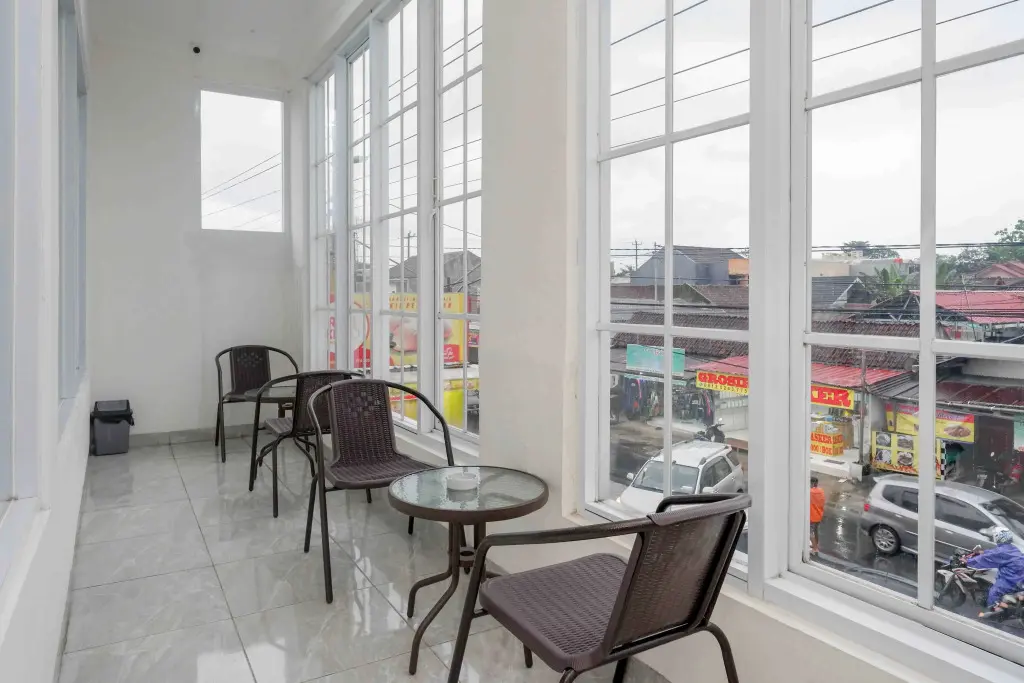 Пурвокерто: RedDoorz near Rita Super Mall Purwokerto