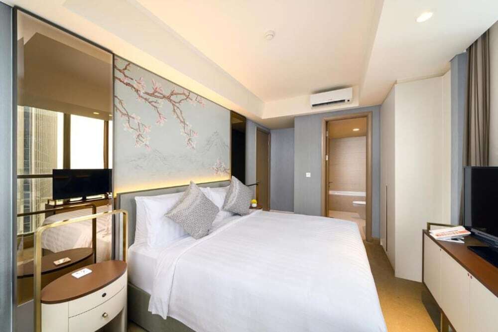Джакарта: Three-bedrooms, Oakwood Apartments Pik Jakarta