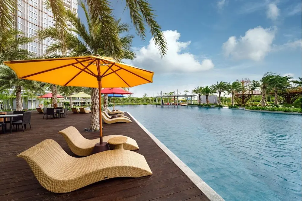Джакарта: Three-bedrooms, Oakwood Apartments Pik Jakarta