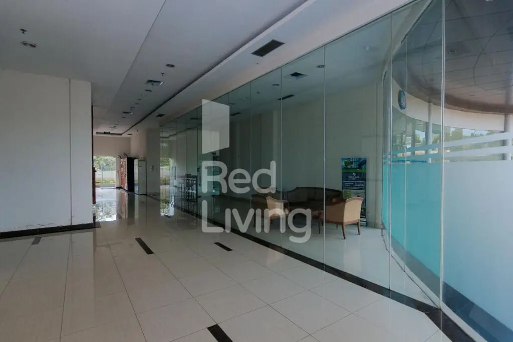 Южный Тангеранг: RedLiving Apartemen Easton Park Serpong