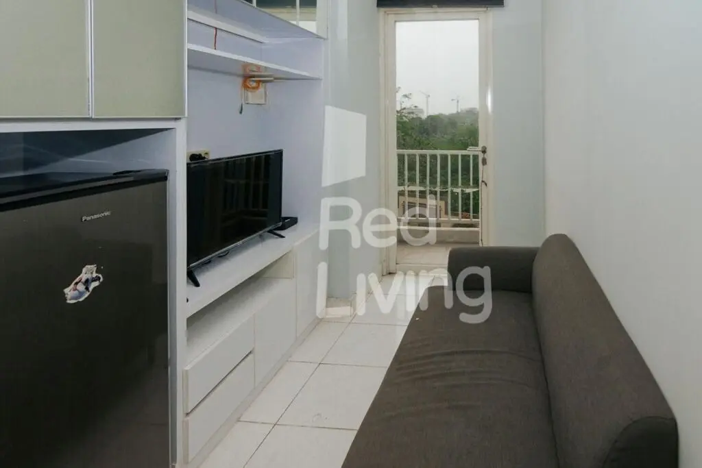 Южный Тангеранг: RedLiving Apartemen Easton Park Serpong