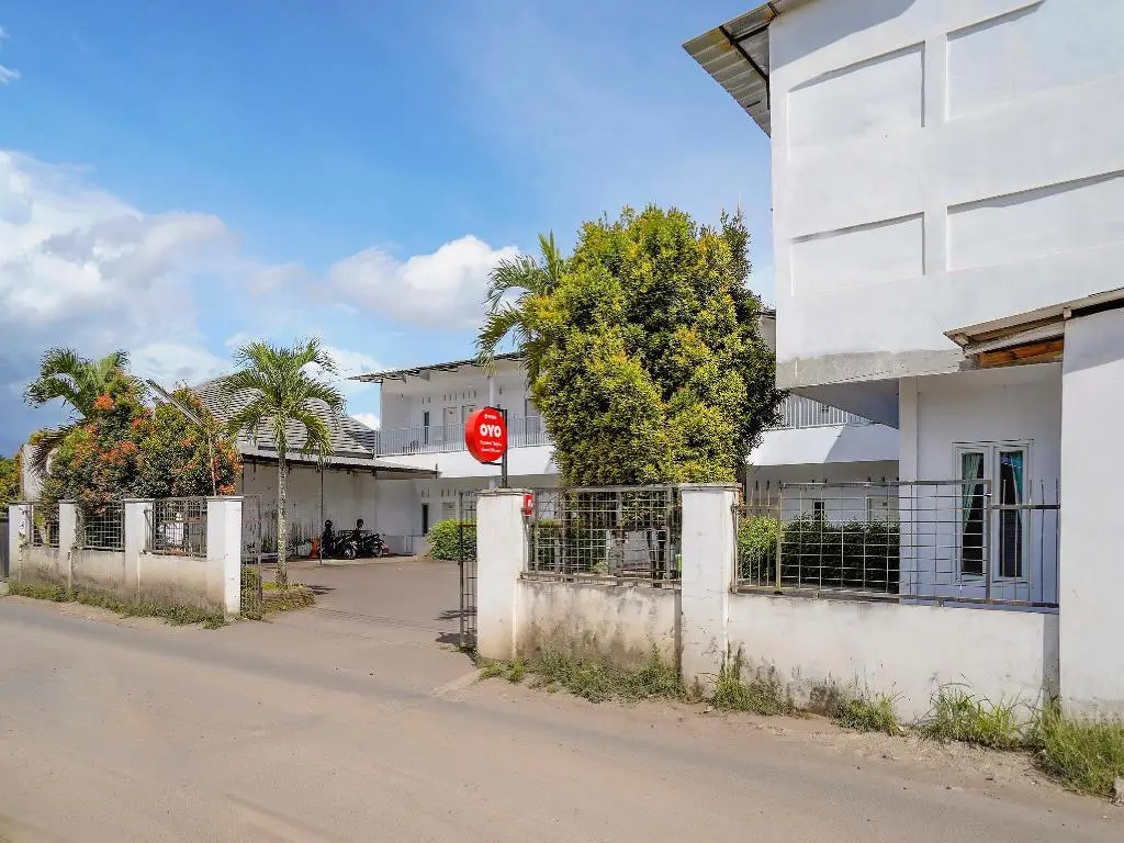 Тасикмалая: OYO 90086 Pondok Tasyiq Guest House