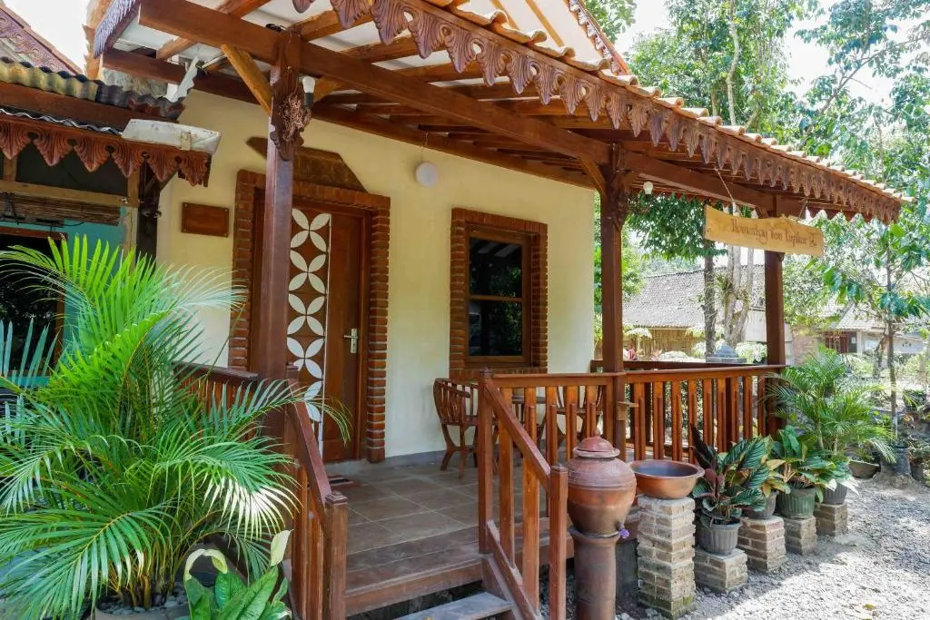 Боробудур: Roemah Beong Syariah at Desa Wisata Kembanglimus