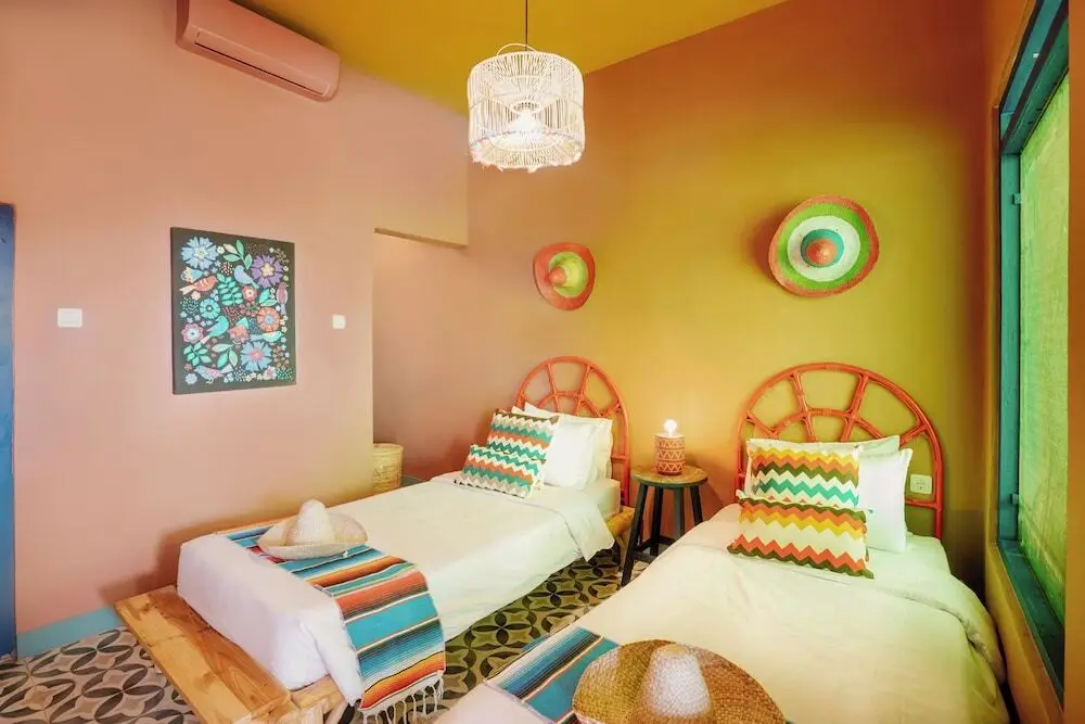 Джокьякарта: Por Aqui Stay & Dine