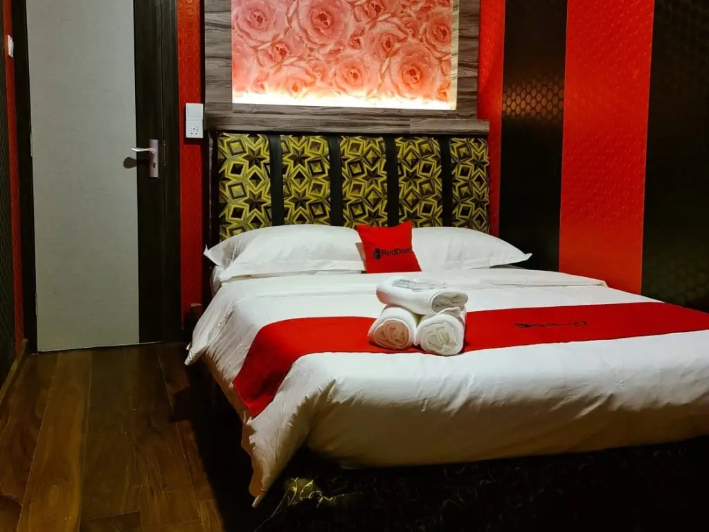 Батам: RedDoorz Plus near Nagoya Hill Batam 6