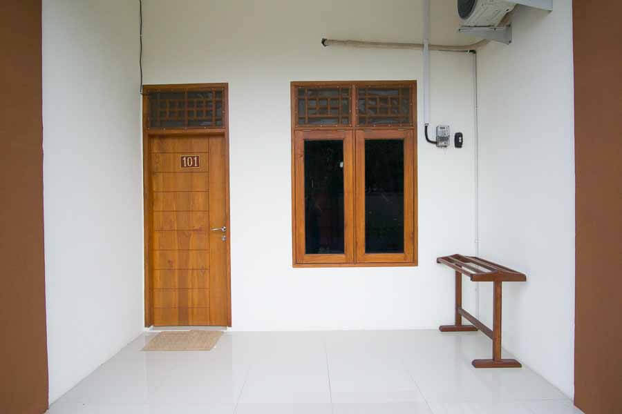 Матарам: RedDoorz @ Bale Eja Syariah Senggigi