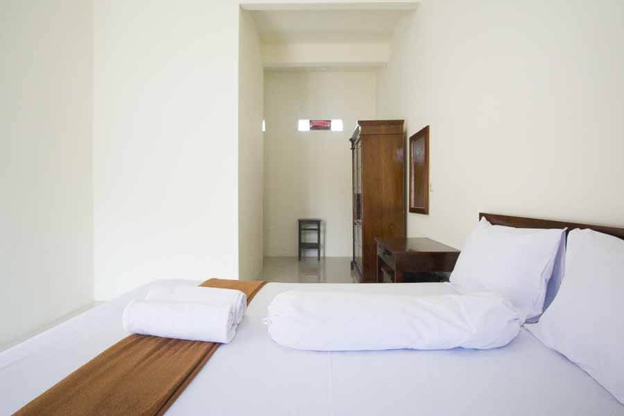 Матарам: RedDoorz @ Bale Eja Syariah Senggigi