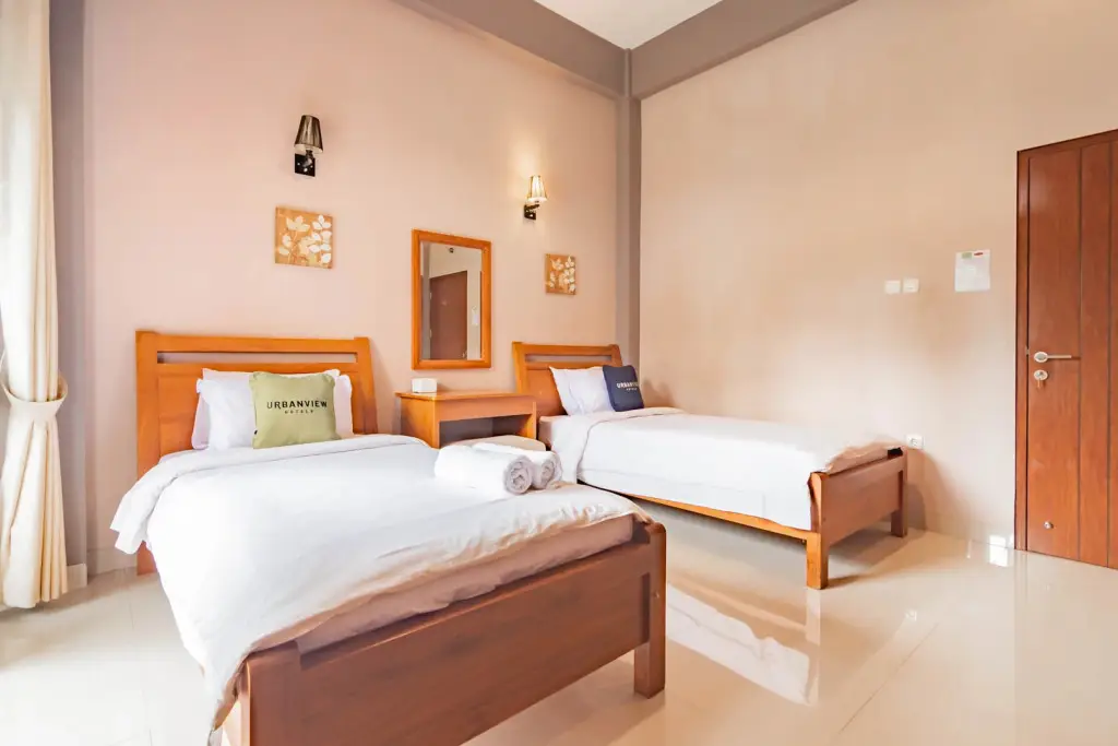 Сизаруа: Urbanview Hotel Syariah Insani Cisarua Puncak