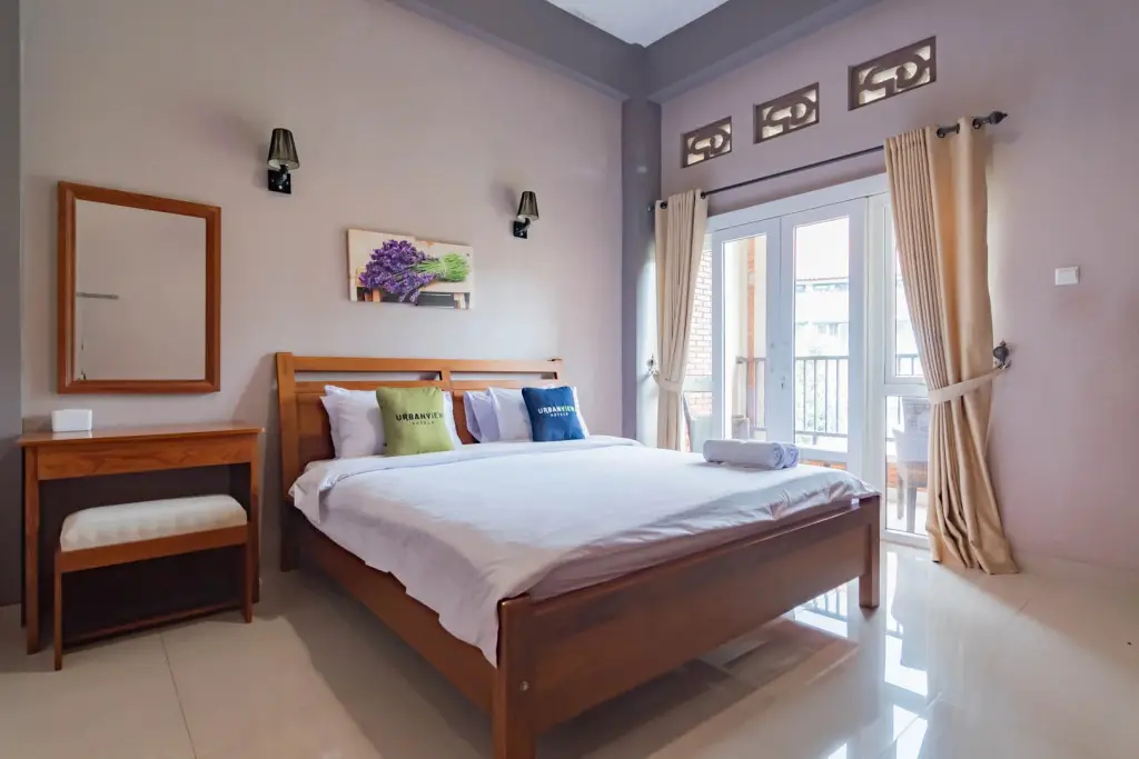 Сизаруа: Urbanview Hotel Syariah Insani Cisarua Puncak