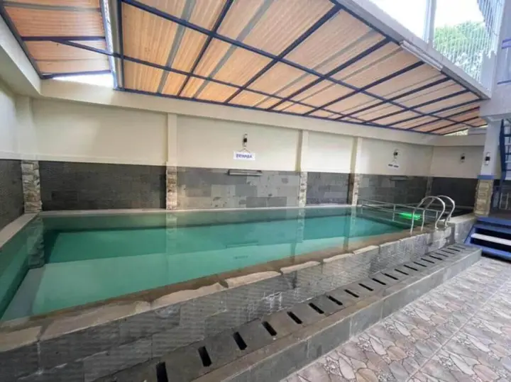 Сизаруа: Villa Syariah Citeko