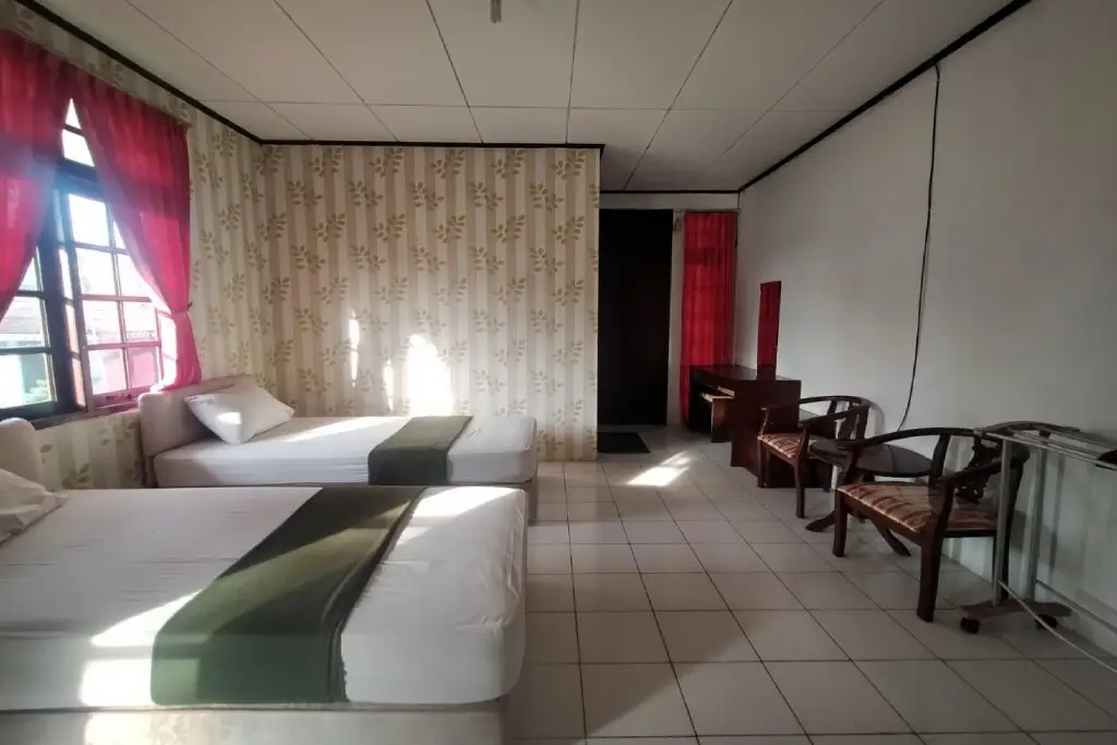 Сизаруа: Hotel Lembah Nyiur Cikopo
