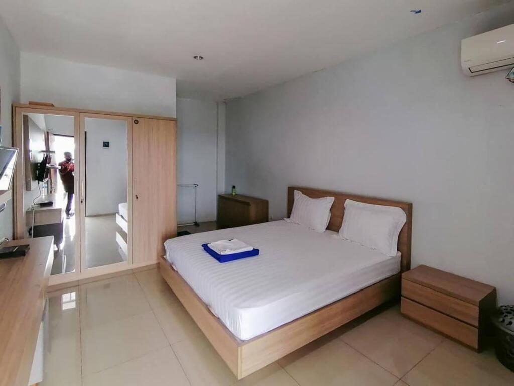 Южный Тангеранг: LaPonca Residence Pondok Cabe Syariah RedPartner
