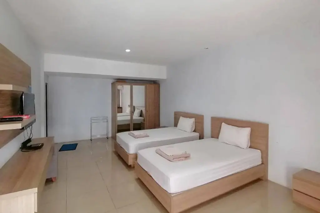 Южный Тангеранг: LaPonca Residence Pondok Cabe Syariah RedPartner