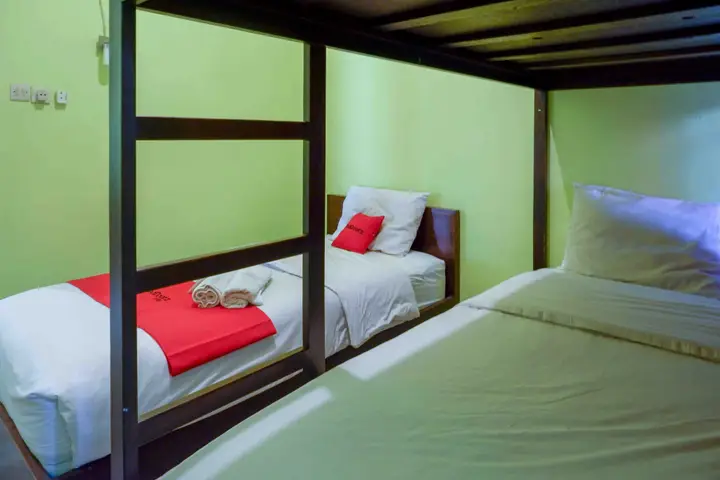 Депок: RedDoorz near Institut Pertanian Yogyakarta