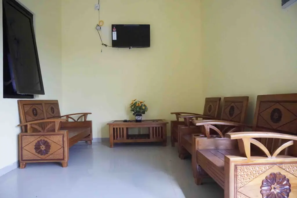 Депок: Miracle Boarding House RedPartner