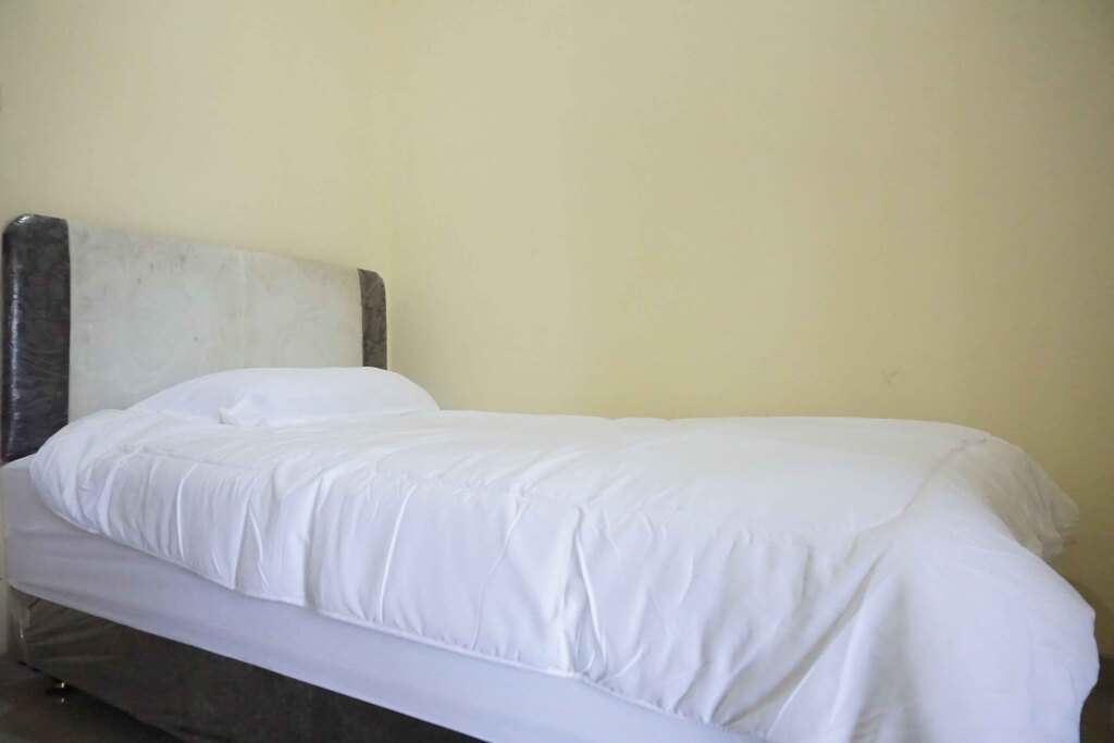 Депок: Miracle Boarding House RedPartner