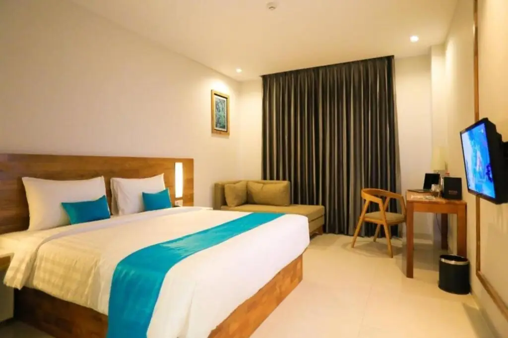 Рембанг: Pollos Hotel & Galerry Rembang