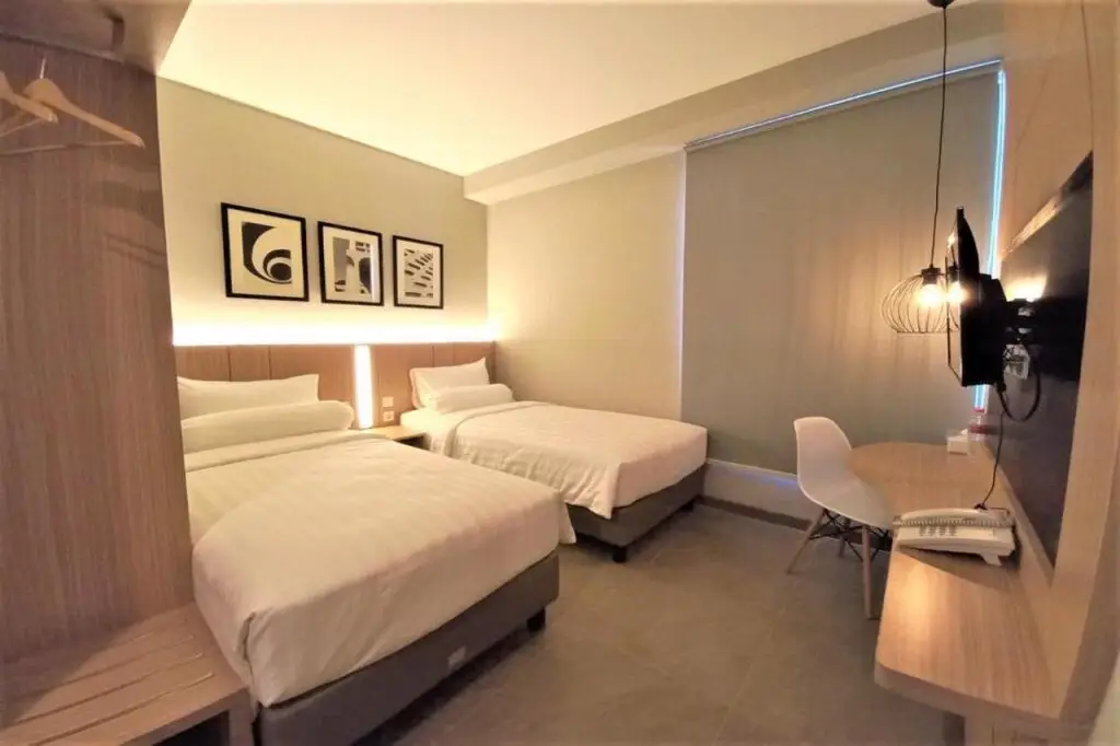 Тубан: Front One King Hotel Tuban