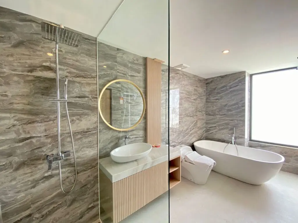 Тубан: Front One King Hotel Tuban