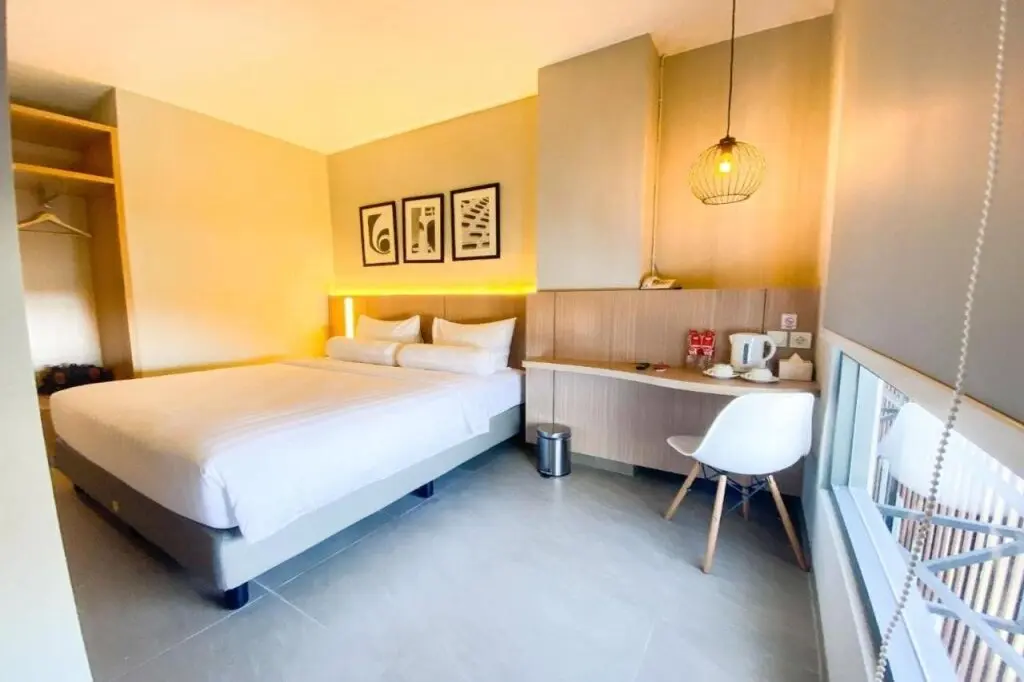 Тубан: Front One King Hotel Tuban