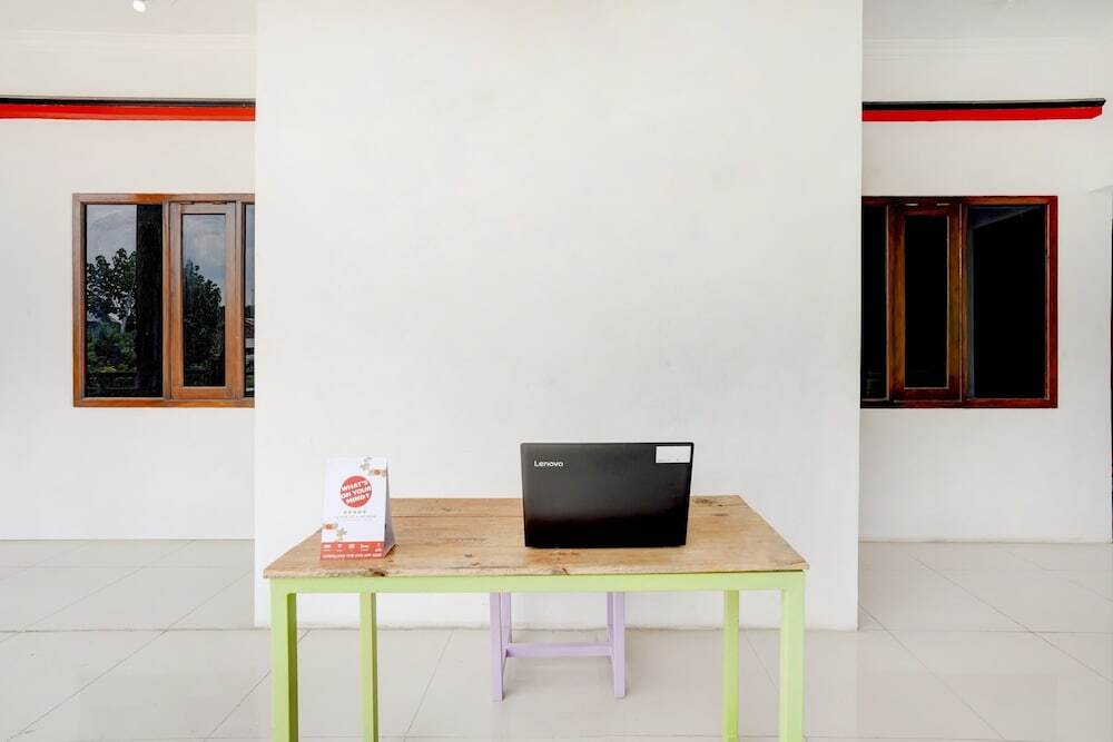 Ламонган: SUPER OYO 3702 Homestay Bougenville Syariah