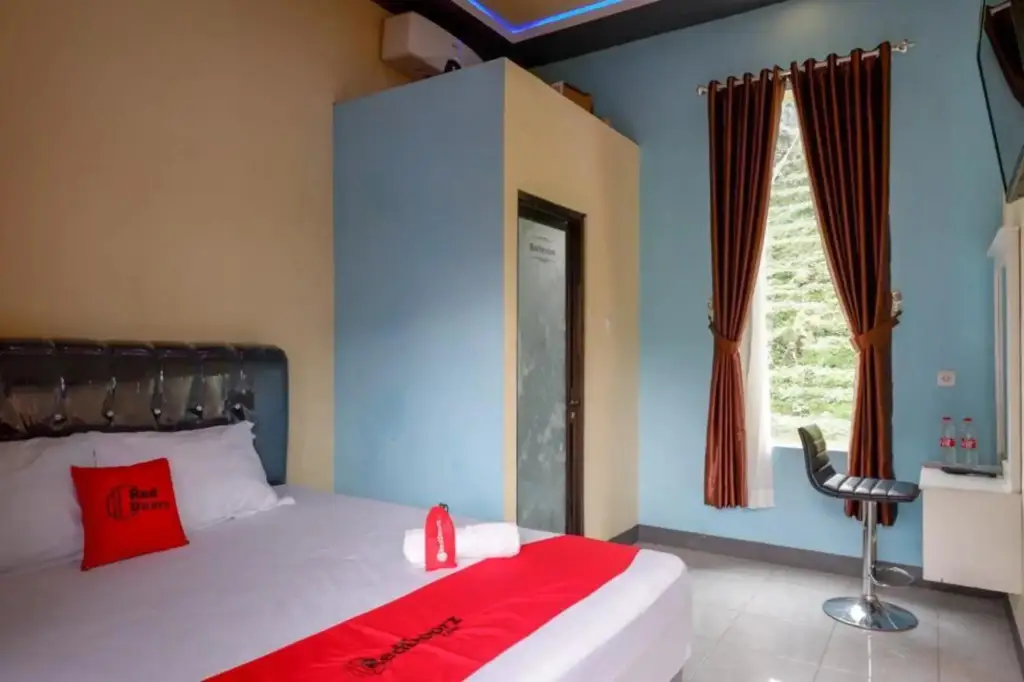 Вонособо: RedDoorz @ Gerbang Dieng Plateau Area