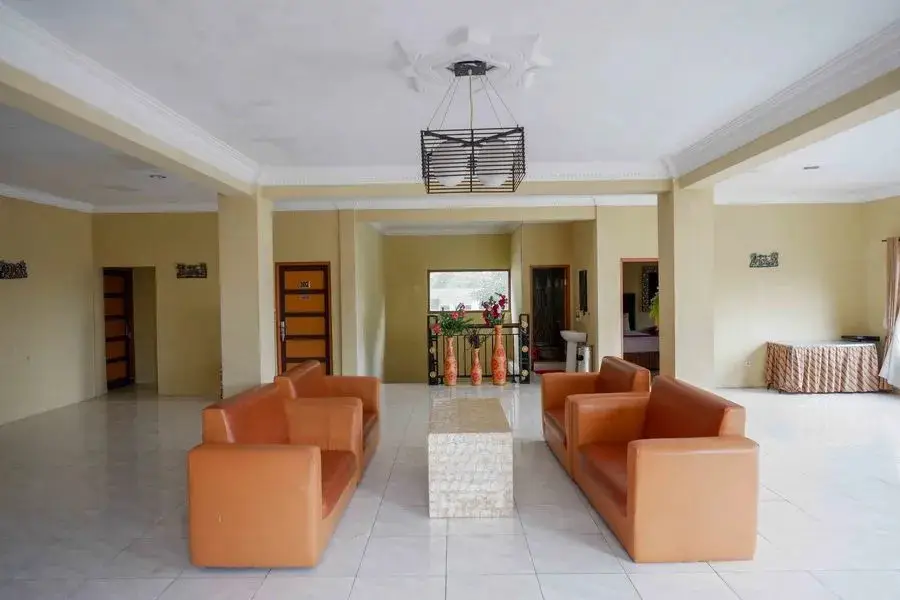Караганьяр: RedDoorz Plus @ Bukit Sekipan Tawangmangu