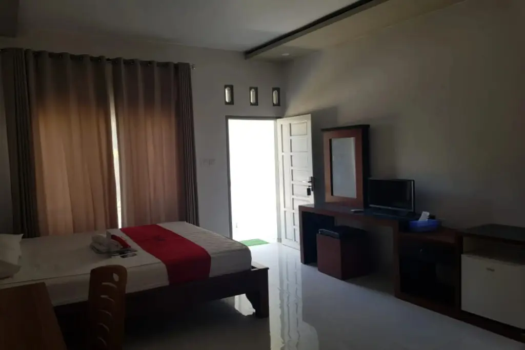 Мароак: RedDoorz near Pantai Timba Batu Lombok
