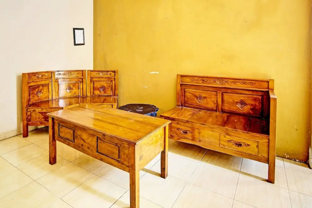 Прабумулих: OYO 90476 Iksan Homestay Syariah