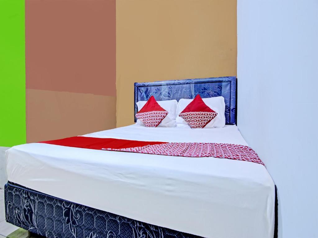 Прабумулих: OYO 90476 Iksan Homestay Syariah