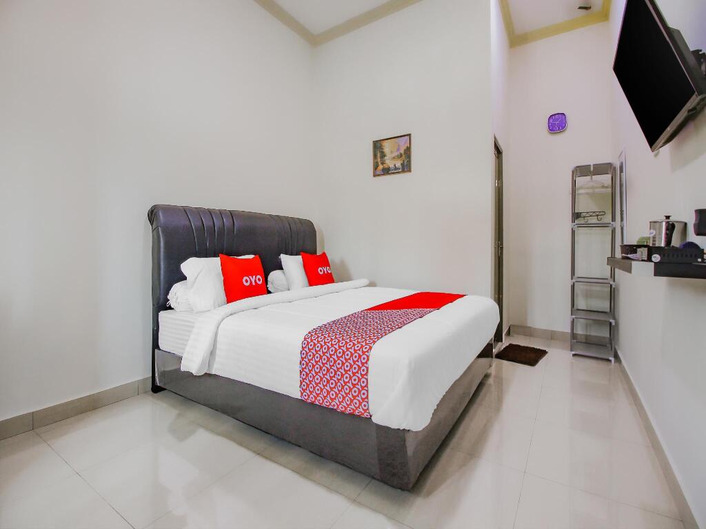 Прабумулих: OYO 90063 Silver Homestay Syariah