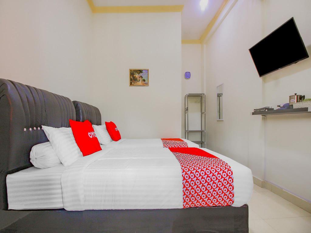 Прабумулих: OYO 90063 Silver Homestay Syariah