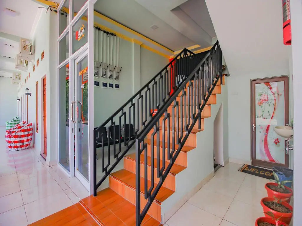 Прабумулих: OYO 90063 Silver Homestay Syariah