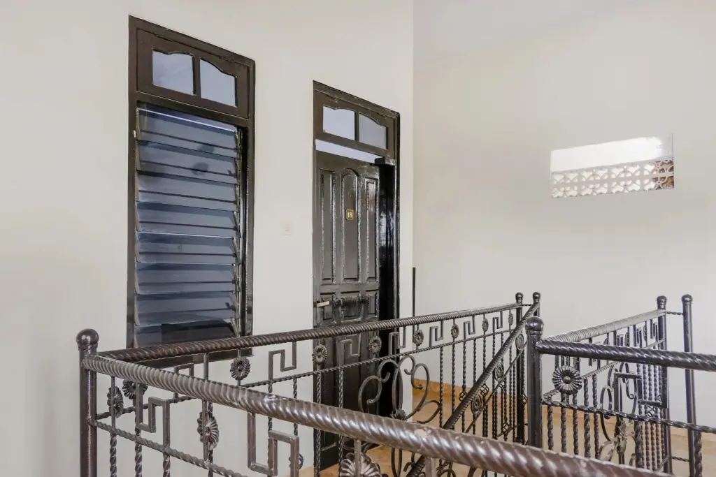 Нганджук: SPOT ON 2723 Gatsu Kost