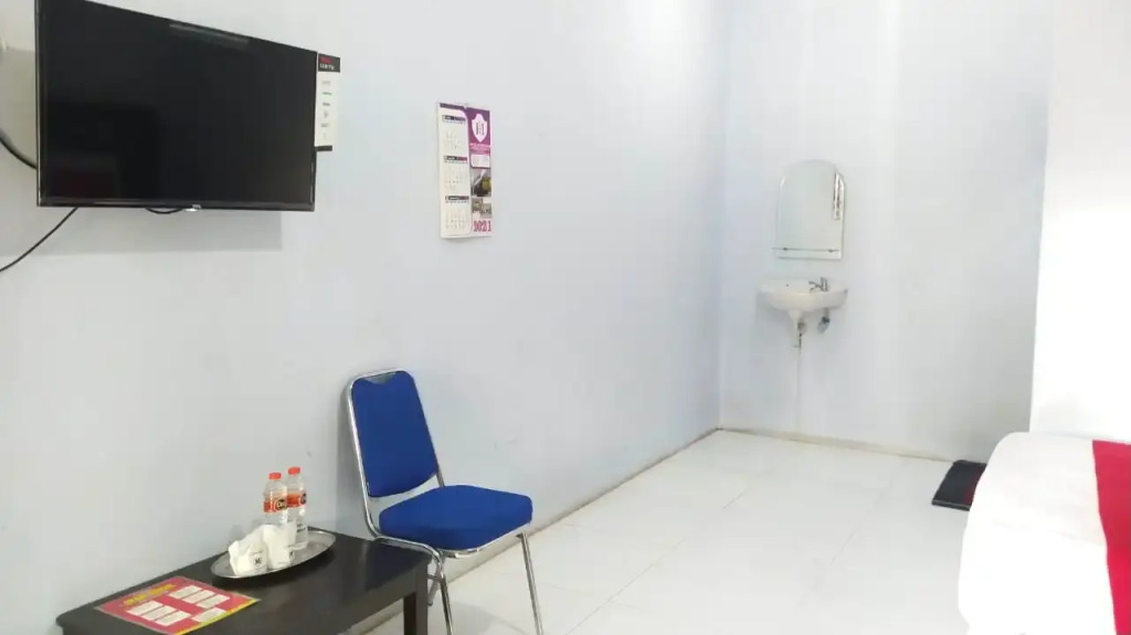 Пекалонган: RedDoorz Syariah near Stasiun Pekalongan 3