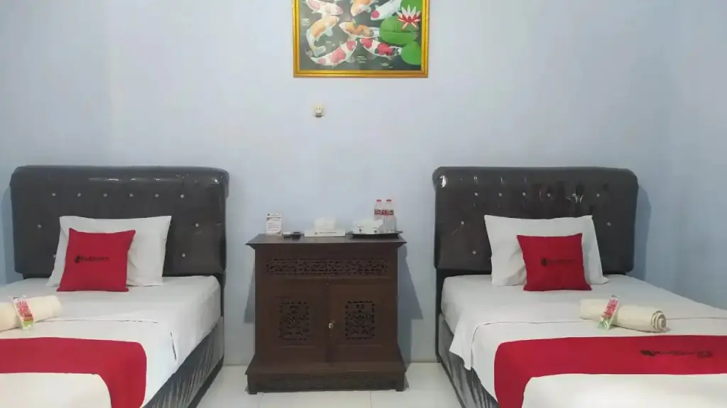 Пекалонган: RedDoorz Syariah near Stasiun Pekalongan 3
