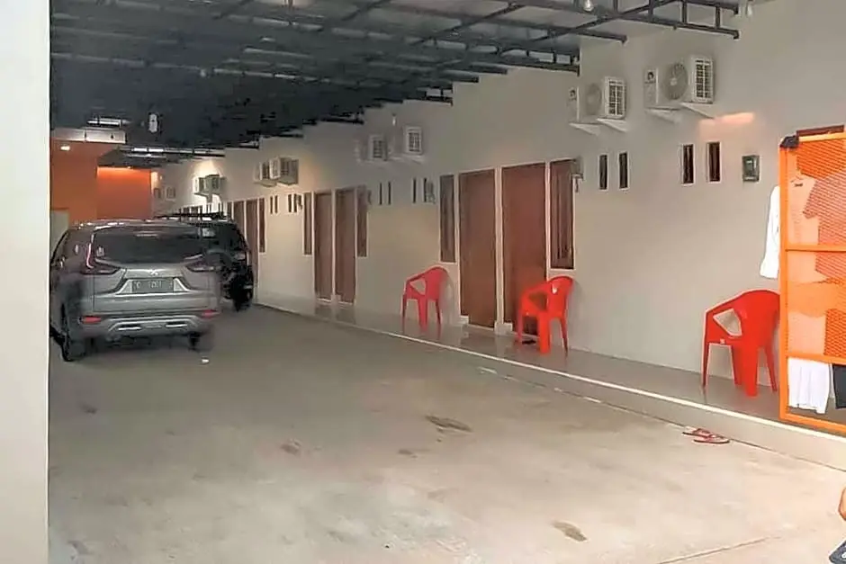 RedDoorz Syariah @ Haurgeulis — фото 1